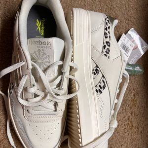 BNWT Reebok BNWT cream and leopard print REEBOK